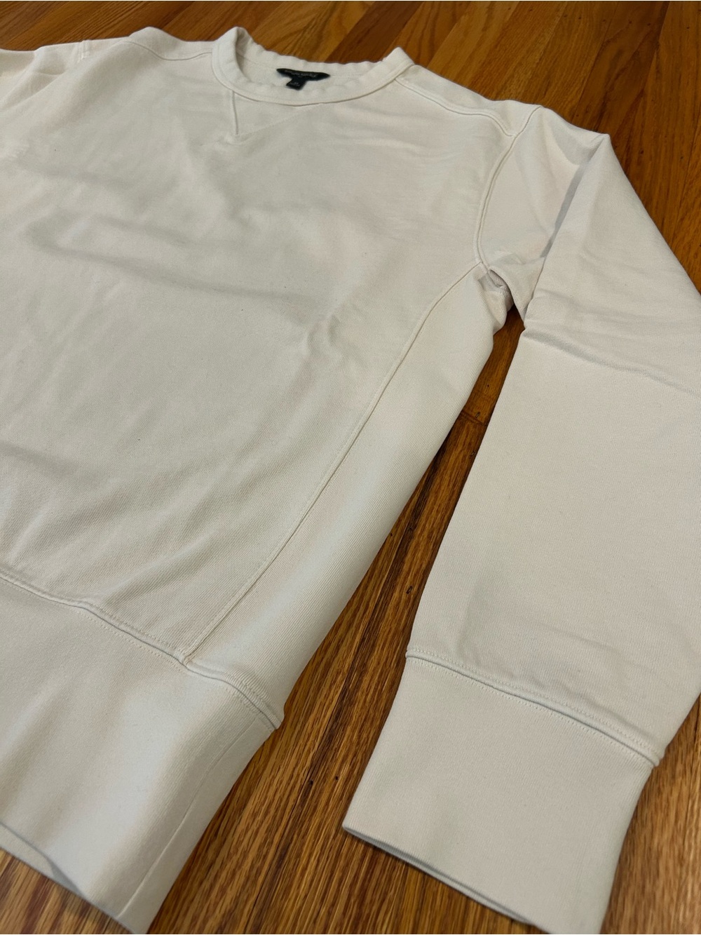 Banana Republic Men's Crewneck Sweatshirt in Off-White SIZE M - Picture 2 of 4